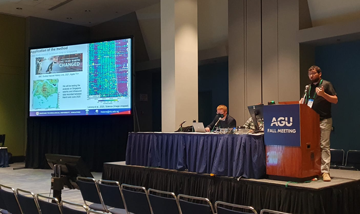 Benoit Taisne during his talk at the AGU Fall Meeting 2022. Benoit Taisne during his talk at the AGU Fall Meeting 2022.