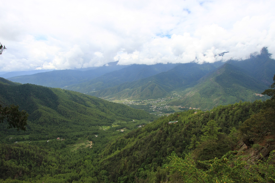 High groundwater levels in the Nam Ma Fault trench required pumping several times a day so that the students could work in the trench (Source: Tim Dawson)