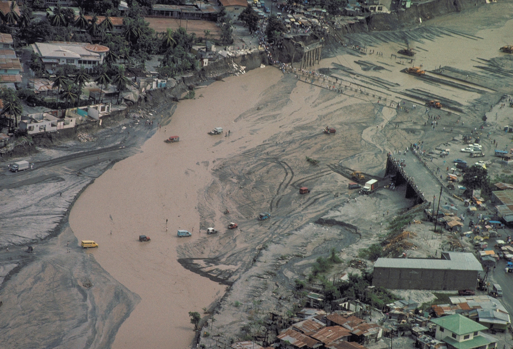 The eruption of Mount Pinatubo sent lahars and pyroclastic flows down the mountain, wiping out bridges and other infrastructure downstream. (Source: USGS)