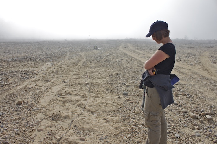 Assistant Professor Judith Hubbard conducts fieldwork in the Himalayas in 2014, to understand the structure and associated hazards of the Main Frontal Thrust, a fault system that lies at the southern margin of the Himalayan collision zone (Source: Jocelyn West/Earth Observatory of Singapore) Assistant Professor Judith Hubbard conducts fieldwork in the Himalayas in 2014, to understand the structure and associated hazards of the Main Frontal Thrust, a fault system that lies at the southern margin of the Himalayan collision zone (Source: Jocelyn West/Earth Observatory of Singapore)