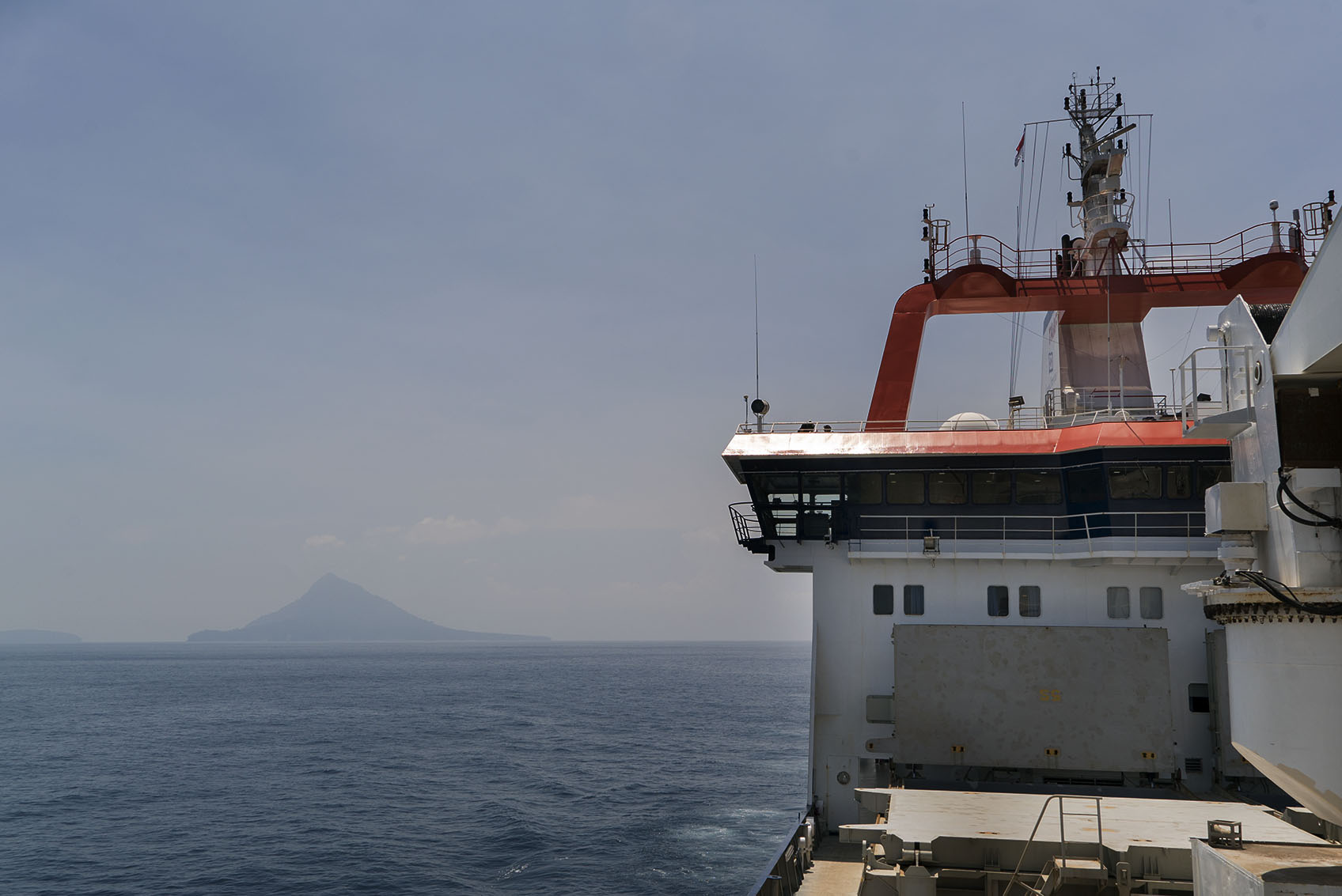 R/V Marion Dufresne sails in Indonesian waters at a steady 15-knot transit towards the Wharton Basin (Source: EOS/Monika Naranjo Gonzales) R/V Marion Dufresne sails in Indonesian waters at a steady 15-knot transit towards the Wharton Basin (Source: EOS/Monika Naranjo Gonzales)