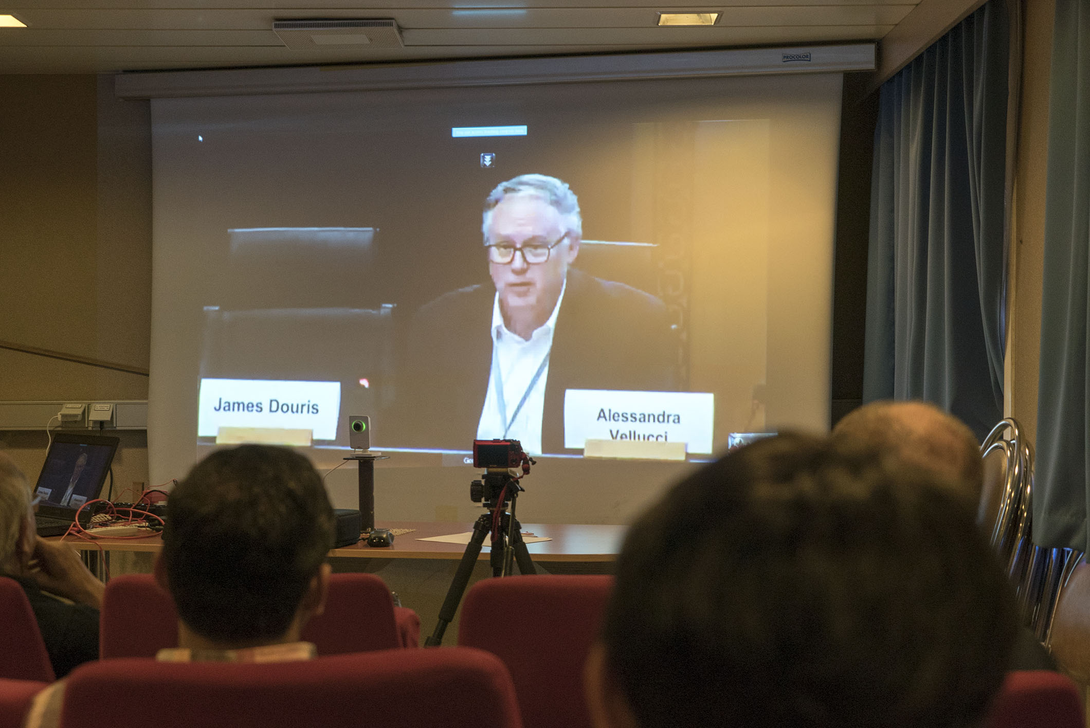 The Conference Room was the stage for those onboard R/V Marion Dusfresne to take part on the idea exchange (Source: EOS/ Monika Naranjo Gonzales)