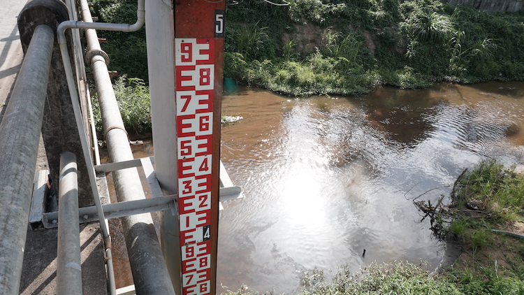 Stream gauges, such as the one pictured in the Mae Chan district in northern Thailand, can be supplemented with wireless sensors as inexpensive flash flood early warning systems (Source: Rachel Siao/Earth Observatory of Singapore) Stream gauges, such as the one pictured in the Mae Chan district in northern Thailand, can be supplemented with wireless sensors as inexpensive flash flood early warning systems (Source: Rachel Siao/Earth Observatory of Singapore)