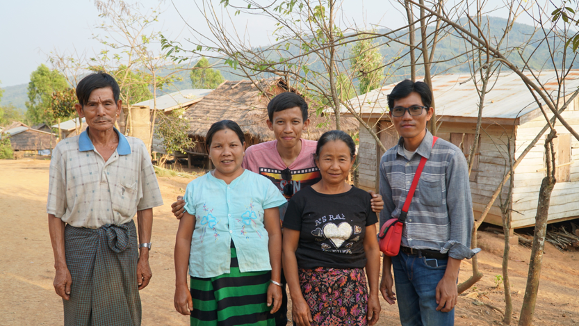 EOS Research Associate Lin Thu Aung stands with residents of a village affected by the 2011 Tarlay earthquake (Source: Yvonne Soon) EOS Research Associate Lin Thu Aung stands with residents of a village affected by the 2011 Tarlay earthquake (Source: Yvonne Soon)