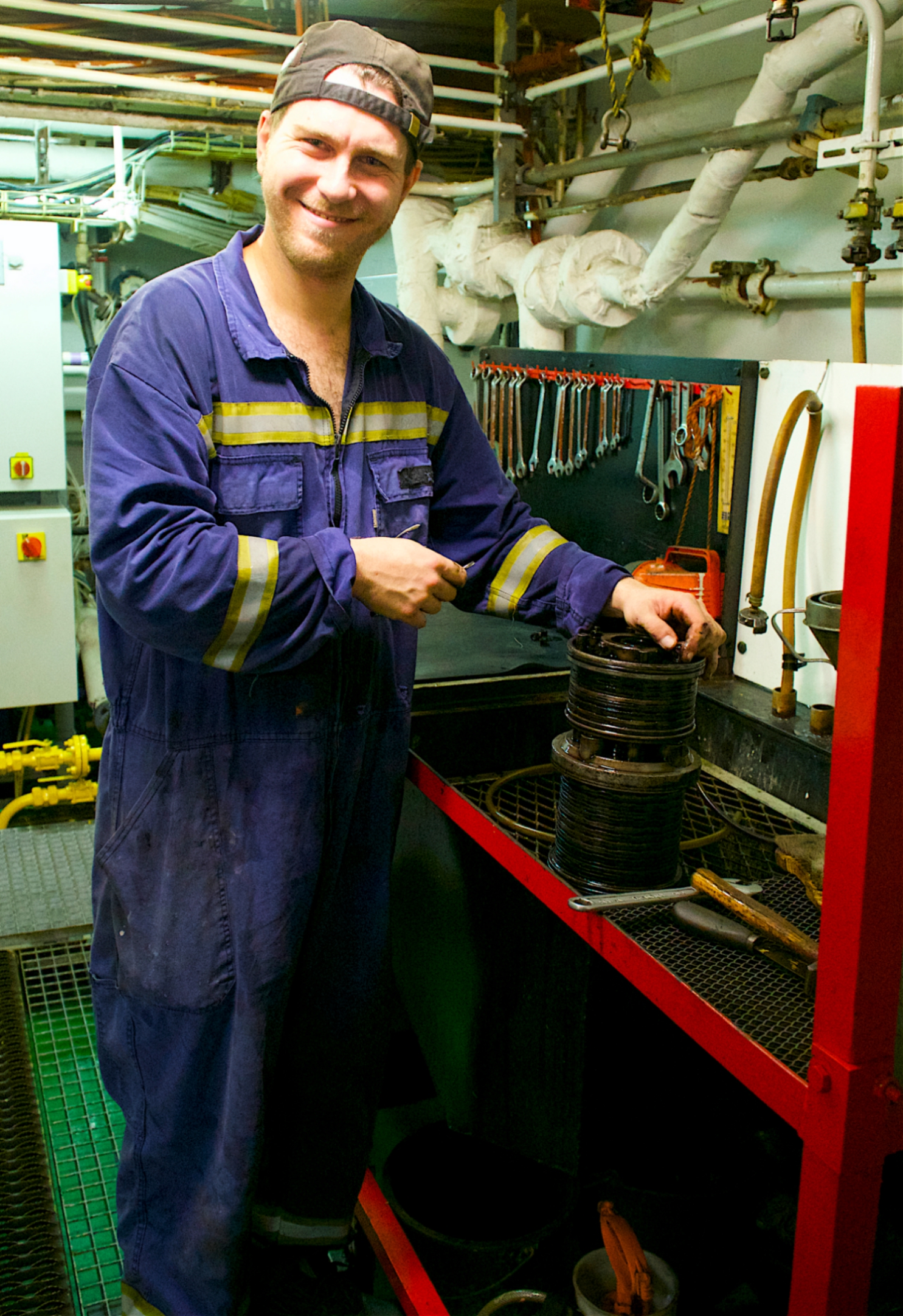 While Engine Supervisor Mr Franck Lagarde cleans and repairs a fuel filter, a second filter designed for just this eventuality is used. It is one of countless redundancies built into the Marion Dufresne’s engines and operating systems.