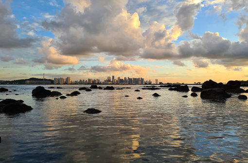 Revisiting the past to see into the future: the case of sea-level rise in Singapore